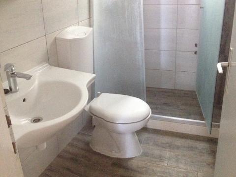 A2-bathroom-(2).jpg