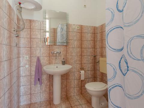 olivera-apartment-a1-ante-bathroom-01.jpg