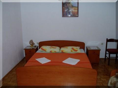 Apartament  3  3