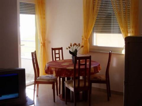 Apartament 5  4