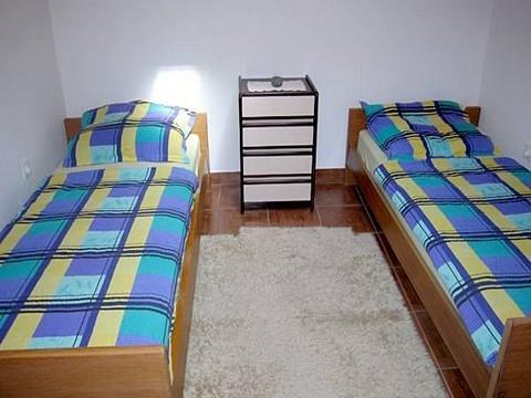 Apartament 8  3