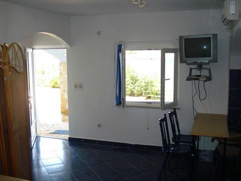 Apartament B  1