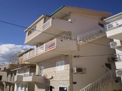 Apartament 1,2  7