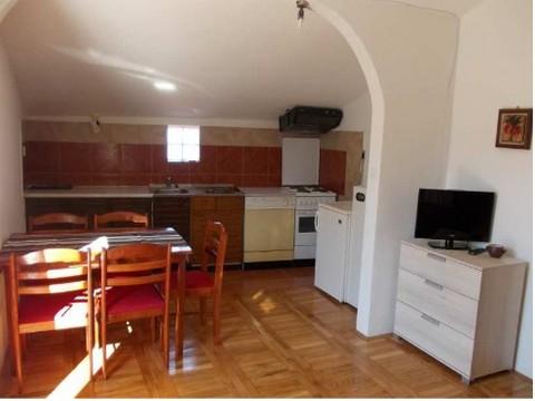 Apartament 4  8