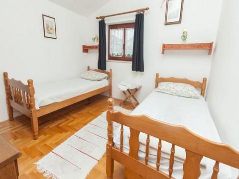 Apartament E  5