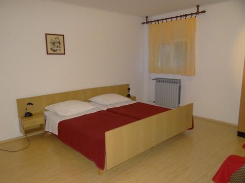 Apartament 1  5