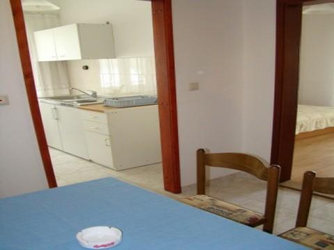 Apartament 8  3