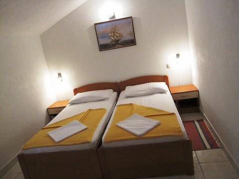 Apartament 1  5