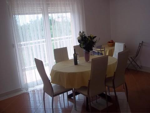 Apartament 1,2  4