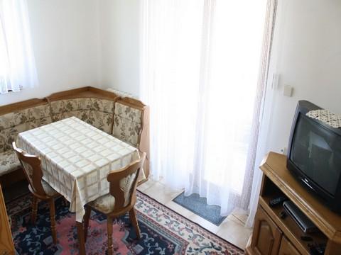 Apartament 2  4