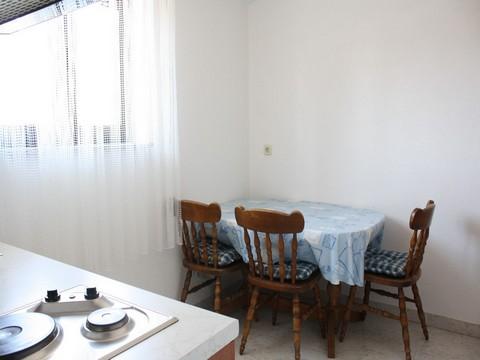 Apartament 4  5