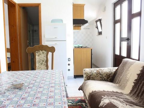 Apartament 8  5