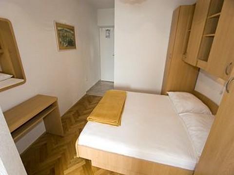 Apartament 1  4