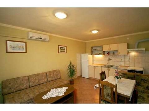 Apartament 2  4