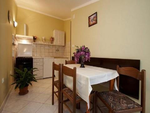 Apartament 6  4