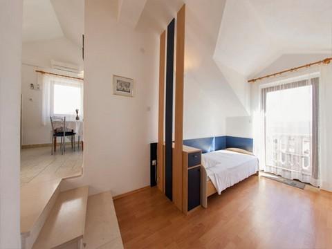 Apartament 1  4