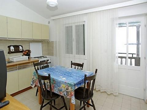 Apartament 2  4