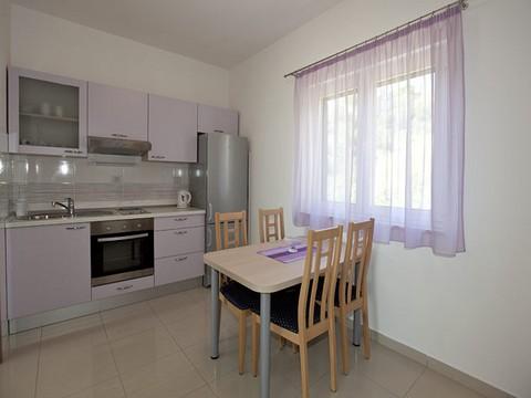 Apartament 4  6