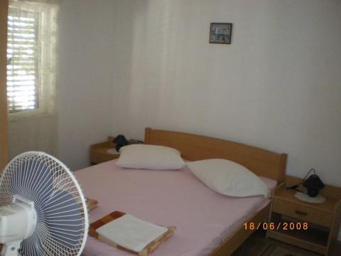 , Apartament 1  13