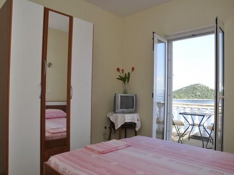 , Apartament 2  3