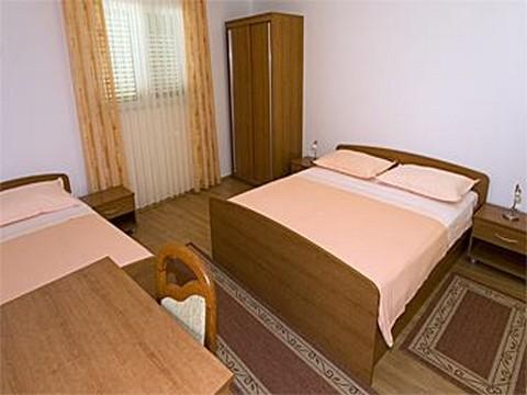 , Apartament 1  3