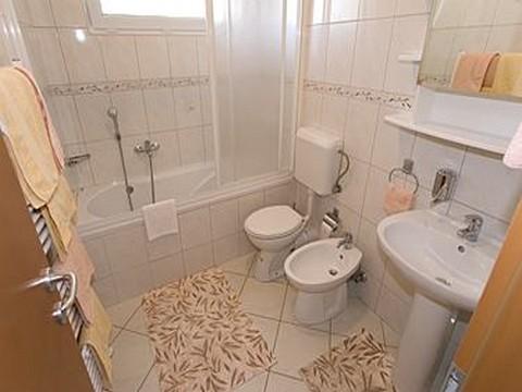 , Apartament 5   9