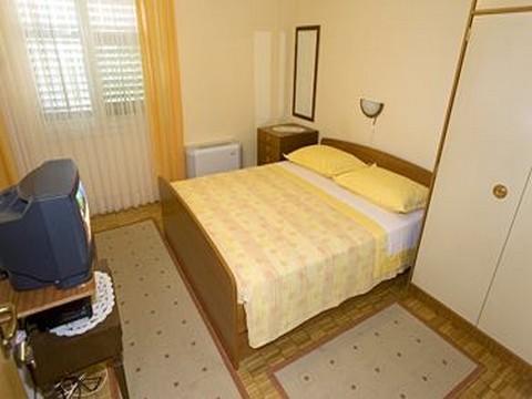Apartament 8  2
