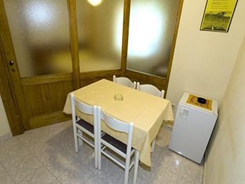 Apartament 8  6