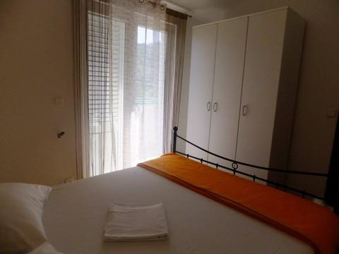 Apartament 2  4