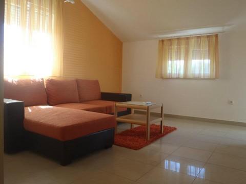 Apartament  2,5  4